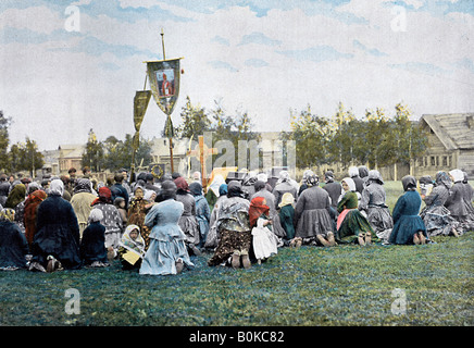 Eine religiöse Prozession in einem Dorf, Russland, c1890. Künstler: Gillot Stockfoto