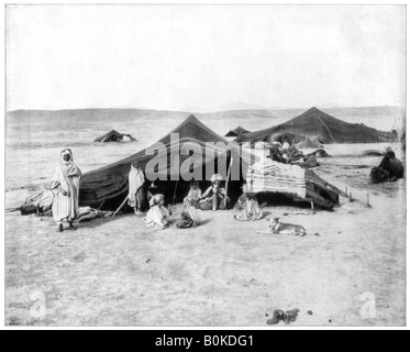 Caravan Camp, Sahara, aus dem späten 19. Jahrhundert. Artist: John L Stoddard Stockfoto