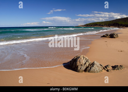 Aragunnu Strand, gelegen zwischen Bermagui und Tathra an der Küste von New South Wales, Australien Stockfoto