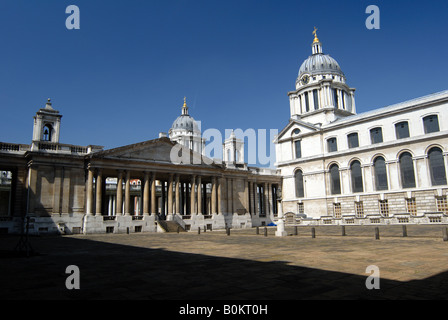 Queen Mary Hof und den Turm der Kapelle, Old Royal Naval College in Greenwich, London UK Stockfoto