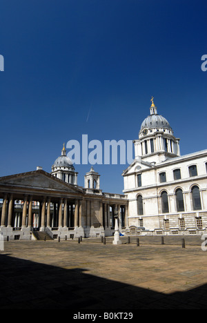 Queen Mary Hof und den Turm der Kapelle, Old Royal Naval College in Greenwich, London UK Stockfoto