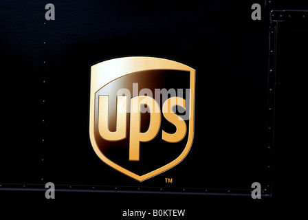 UPS-Logo auf van Seite, UK Stockfoto