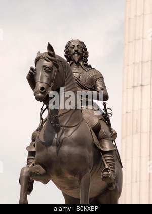 Statue von König Charles II in Trafalgar Square in London Stockfoto