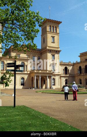 Osborne House historischen Landsitz von Königin Victoria und Gelände zu East Cowes Isle Of Wight südlichen England UK Stockfoto