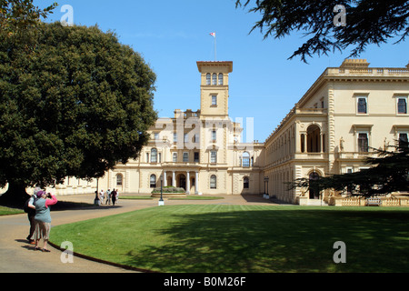 Osborne House historischen Landsitz von Königin Victoria und Gelände zu East Cowes Isle Of Wight südlichen England UK Stockfoto