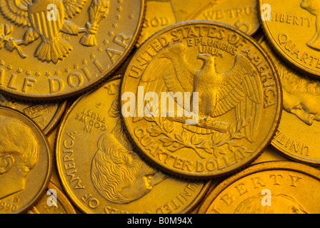 US-QUARTER-DOLLAR-MÜNZEN HINTERGRUND Stockfoto