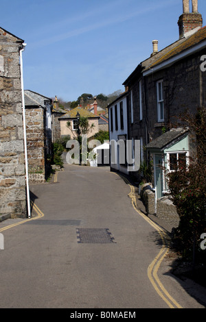 Traditionelle CORNISH COTTAGES IN DER NÄHE VON FOWEY. CORNWALL GROSSBRITANNIEN Stockfoto