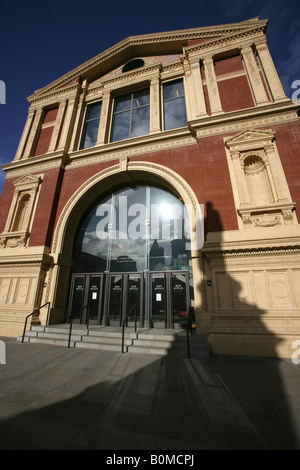 City of London, England. Südportal Eintritt in die Royal Albert Hall Box Office und Café Consort. Stockfoto