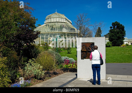 Die Orchidee Palmen und Kakteen Gewächshäuser an der National Botanic Gardens Glasnevin Dublin Ireland Stockfoto