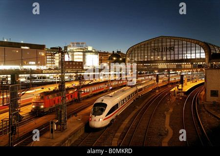 Der Hauptbahnhof Hamburg, Deutschland Stockfoto