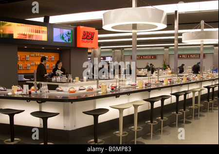 YO! Sushi Restaurant, London St. Pancras International Station Stockfoto