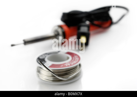 Lötzinn und Lötkolben Stockfoto