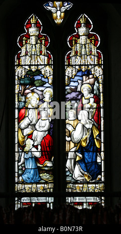 Hoveton Kirche Norfolk Glasfenster mit Darstellung der Bibelgeschichte Die kleinen Kinder sollen zu mir kommen Stockfoto