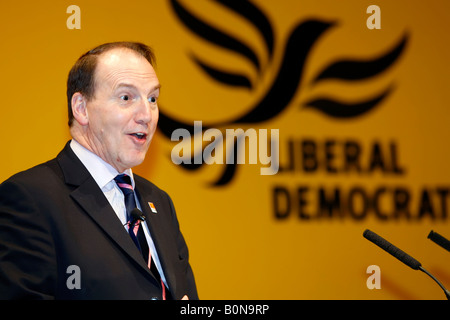 Simon Hughes MP, Präsident der Liberal Democrats, Adressierung der liberale Demokrat-Frühjahrskonferenz Stockfoto