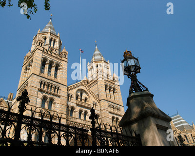 Haupteingang zum Natural History Museum South Kensington London reisen Stockfoto