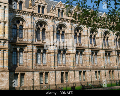 Haupteingang zum Natural History Museum South Kensington London reisen Stockfoto