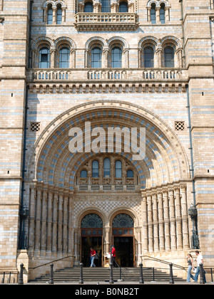 Detail des Haupteingangs, Natural History Museum South Kensington London reisen Stockfoto