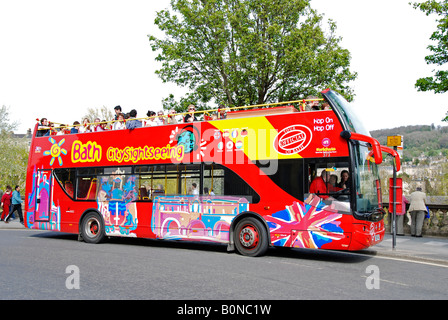 eine traditionelle Tourbus in Bath, england Stockfoto