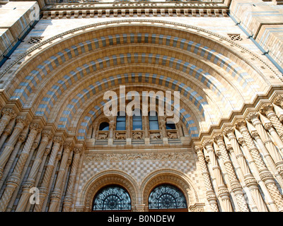 Haupteingang zum Natural History Museum South Kensington London reisen Stockfoto