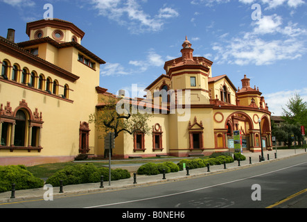 Der Mercat de Les Flors Theater in der Nähe von Montjuïc, Barcelona, Spanien Stockfoto