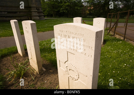 UK England Lincolnshire Bottesford St Marys Churchyard Kriegsgräber von RAF Normanton Stockfoto