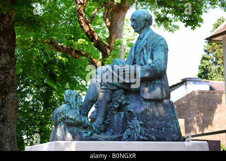 Statue von Thomas Hardy, Antilope gehen, Dorchester, Dorset, England, Vereinigtes Königreich Stockfoto