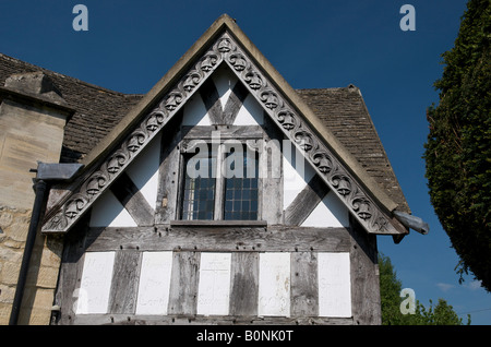 Der Kirchhof-Lych-gate am Eingang an Str. Marys Kirche in Painswick in den Cotswolds Stockfoto