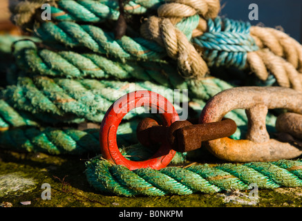 Seil mit Kettenglied und Auge durch Fischerboote, Dunure, Ayrshire, Schottland verwendet Stockfoto