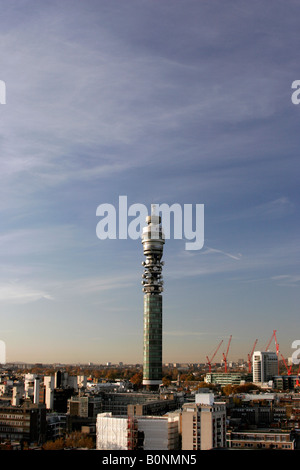 Auf der Suche nach Nordwesten in Richtung der BT Tower und darüber hinaus Stockfoto