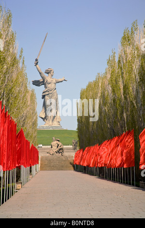 Motherland Calling Statue am Gipfel des Mamajew Kurgan, Markierung Rote Armee tot aus der Belagerung von Stalingrad, Volgograd, Russland Stockfoto