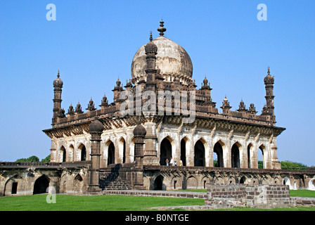 Ibrahim Rauza Gräber die sterblichen Reste Ibrahim Adil Shah II (1580-1627), die größte der Adil-Shahi-Herrscher, Bijapur Stockfoto