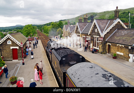 Die Dalesman geschleppte Dampfzug Ankunft in Settle Station auf dem Weg für Carlisle Stockfoto