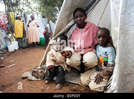 Kenianischen Flüchtlinge (Vertriebene = IDPs) an die Refugee Camp Riruta in Nairobi Stockfoto