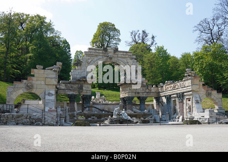 Wien, Schloßpark Schönbrunn, '''Römische Ruine'' von Johann Ferdinand Hetzendorf von Hohenberg " Stockfoto