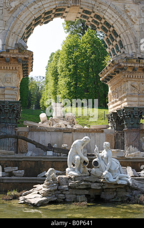 Wien, Schloßpark Schönbrunn, '''Römische Ruine'' von Johann Ferdinand Hetzendorf von Hohenberg " Stockfoto