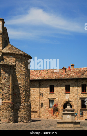 Pfarrkirche San Leo Pieve Preromanica marschiert Region Italien Stockfoto