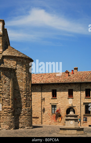 Pfarrkirche San Leo Pieve Preromanica marschiert Region Italien Stockfoto