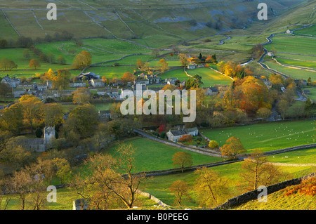 Herbstfärbung bei Arncliffe, Littondale, Yorkshire Dales National Park, England, UK Stockfoto