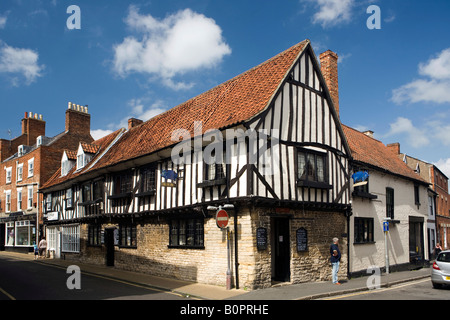 UK England Lincolnshire Grantham Swinegate Blue Pig Public House Stockfoto