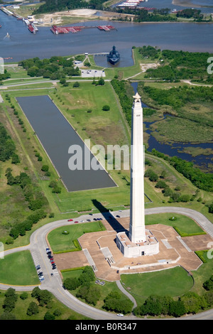 Luftbild von der San Jacinto Monument entlang des Houston Ship Channel in Houston Texas Stockfoto