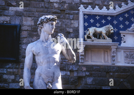 Michelangelos David-Statue außerhalb Palazzo Vecchio in Piazza della Signoria Florence Florenz Toskana Italien Stockfoto