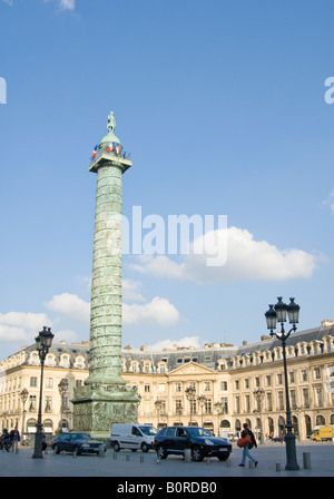 Vendôme-Säule steht in der Mitte des Place Vendome Paris Frankreich Stockfoto