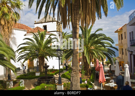 Kirche und Cafe in San Andres - La Palma Stockfoto