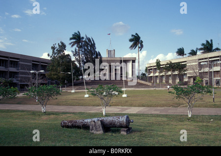 Nationalversammlung und andere Regierungsgebäude auf Unabhängigkeit Plaza in Belmopan, die Hauptstadt von Belize Stockfoto