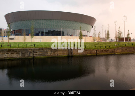 Liverpool Echo Arena und BT-Konferenzzentrum im Bereich Albert Dock in Liverpool neben den Fluss Mersey Stockfoto