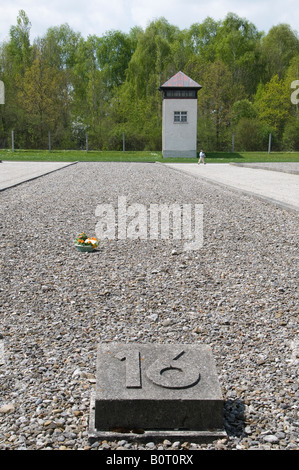 Eine Markierung, wo Häftlinge Baracke #16 Gebäude in Dachau Dachau, Bayern, Deutschland stand Stockfoto