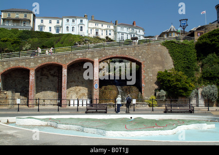 Ventnor Strandpromenade Isle Of Wight England Ventnor ist ein Badeort an der Südküste der Insel Stockfoto