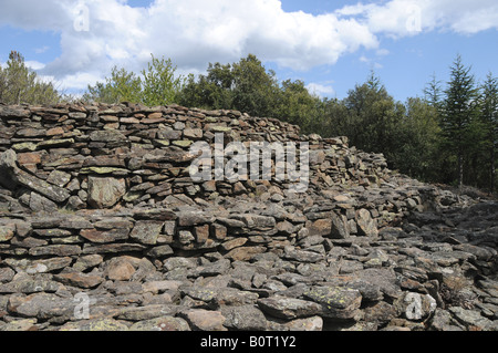 Der späten Bronzezeit Hügelgrab bei Elzière in den Cevennen in Südfrankreich. Stockfoto