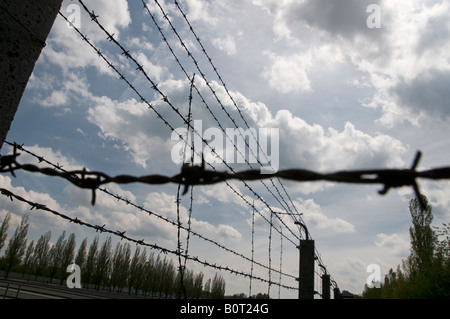 Stacheldrähte rund um Dachau Dachau, Bayern, Deutschland Stockfoto