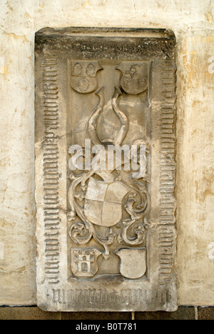 Grab in der Kathedrale zu schließen, in der stilvollen Stadt Bozen in der italienischen Tirol in Norditalien Stockfoto